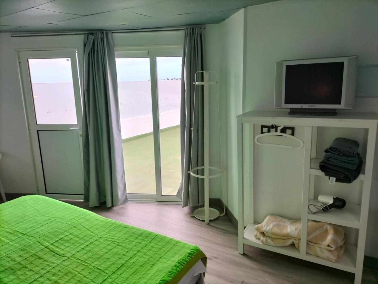 Vv Las Buganvillas Maspalomas - Cocina Y Habitaciones Con Banos Privados Exterior foto